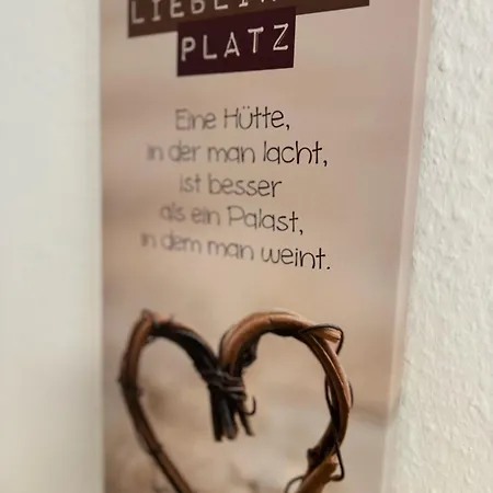 Apartment Kraempfervorstadt - 3 Schlafzimmer - 6 Betten - Wlan - Gratis Stellplatz - 2 Baeder